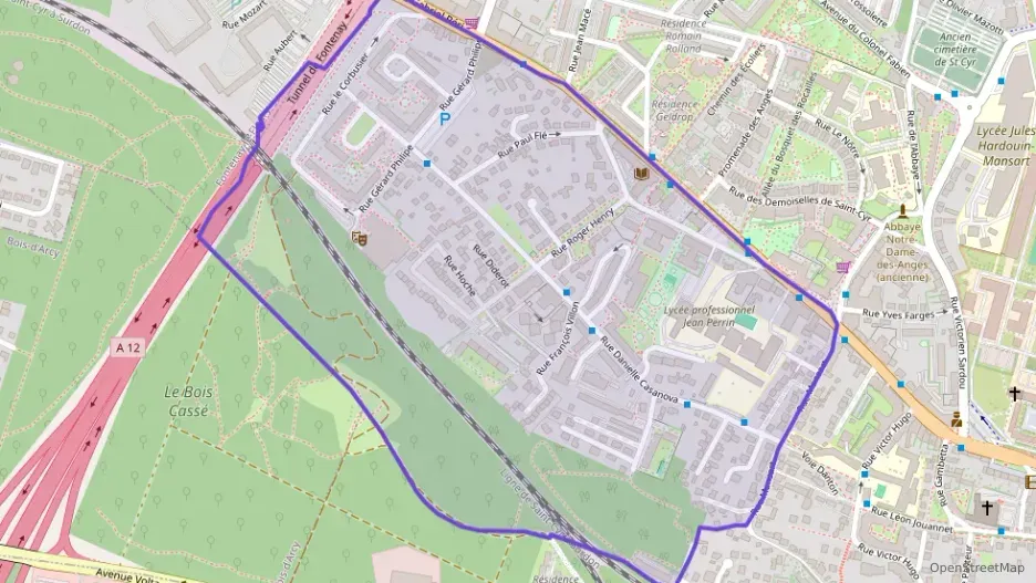 Maison 121 m² cinq pièces à vendre à Saint-Cyr-l`École Maison 121 m² cinq pièces à vendre à Saint-Cyr-l`École