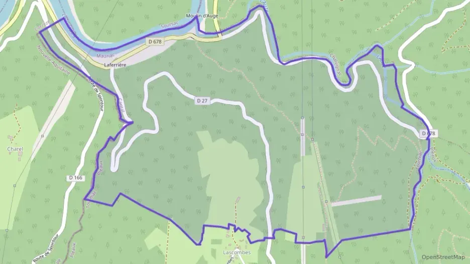 Maison 120 m² six pièces à vendre à Pleaux Maison 120 m² six pièces à vendre à Pleaux