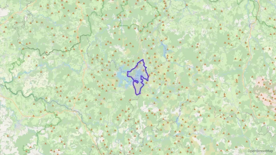 Maison 103 m² quatre pièces à vendre à Royère-de-Vassivière Maison 103 m² quatre pièces à vendre à Royère-de-Vassivière