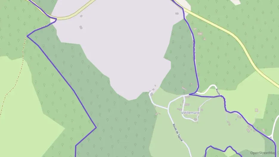 Maison 80 m² trois pièces à vendre à Saint-Martial-de-Gimel Maison 80 m² trois pièces à vendre à Saint-Martial-de-Gimel