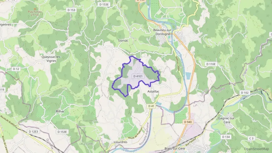 Maison 140 m² quatre pièces à vendre à Astaillac Maison 140 m² quatre pièces à vendre à Astaillac