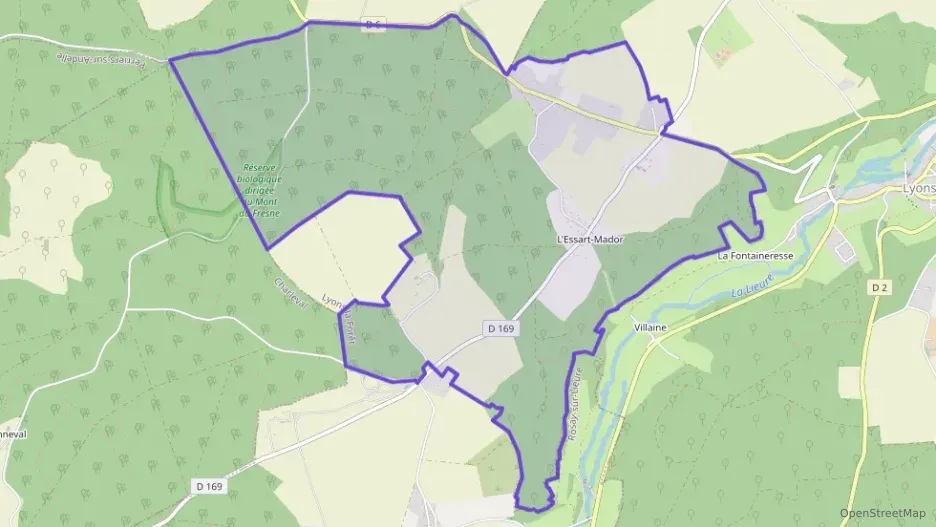 Maison 120 m² cinq pièces à vendre à Lyons-la-Forêt Maison 120 m² cinq pièces à vendre à Lyons-la-Forêt
