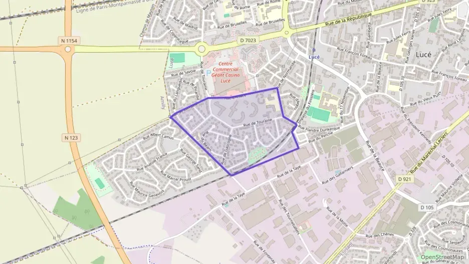 Maison 92 m² quatre pièces à vendre à Lucé