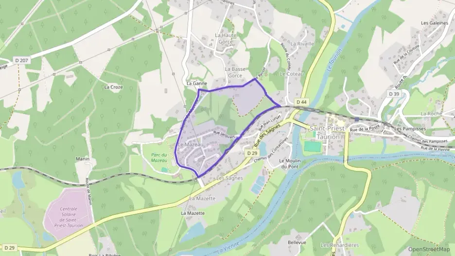 Maison 92 m² quatre pièces à vendre à Saint-Priest-Taurion