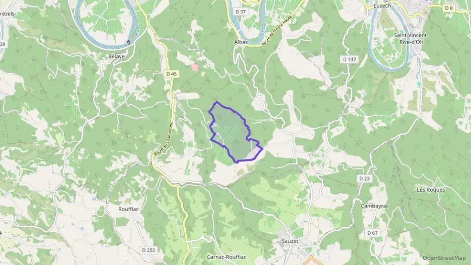 Maison 130 m² cinq pièces à vendre à Albas Maison 130 m² cinq pièces à vendre à Albas