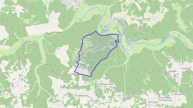 Maison 100 m² quatre pièces à vendre à Bouzic