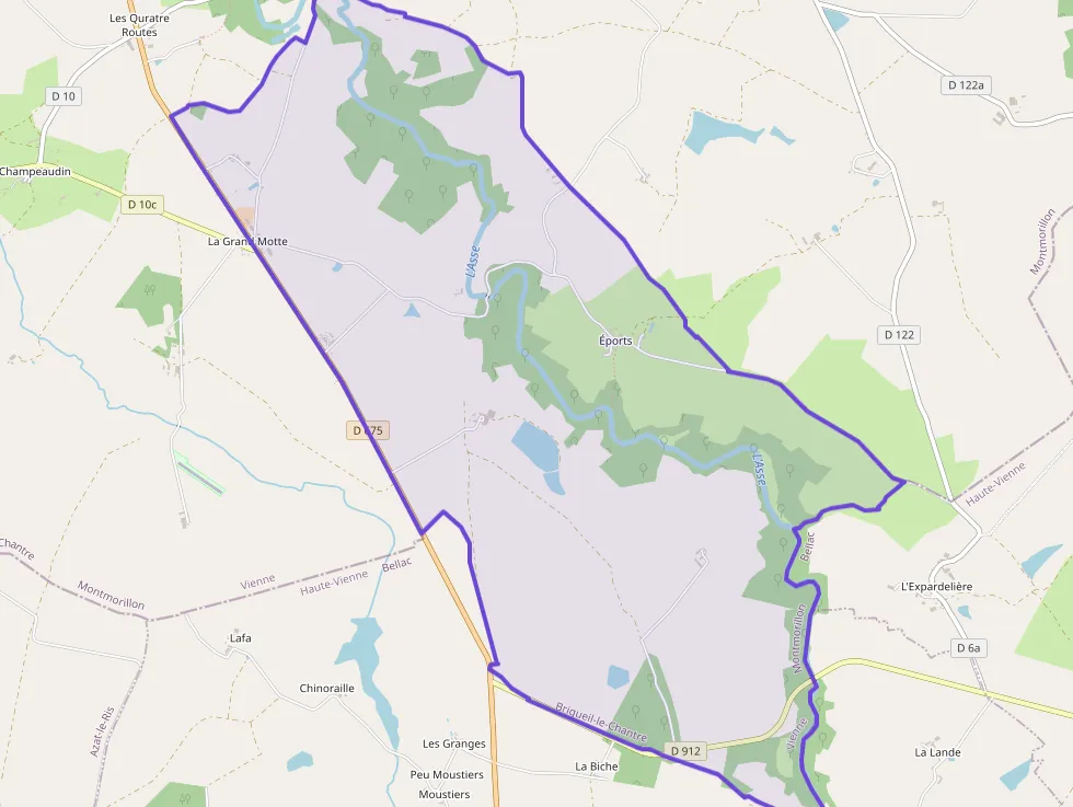 Maison 157 m² quatre pièces à vendre à Brigueil-le-Chantre