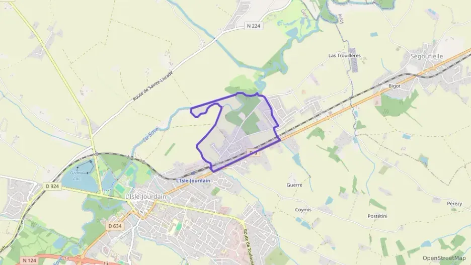 Maison 108 m² quatre pièces à vendre à L`Isle-Jourdain Maison 108 m² quatre pièces à vendre à L`Isle-Jourdain