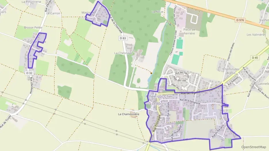 Maison 90 m² quatre pièces à vendre à Athée-sur-Cher Maison 90 m² quatre pièces à vendre à Athée-sur-Cher