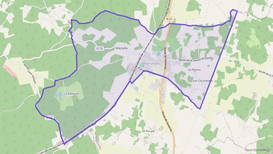 Maison 124 m² trois pièces à vendre à Négrondes Maison 124 m² trois pièces à vendre à Négrondes