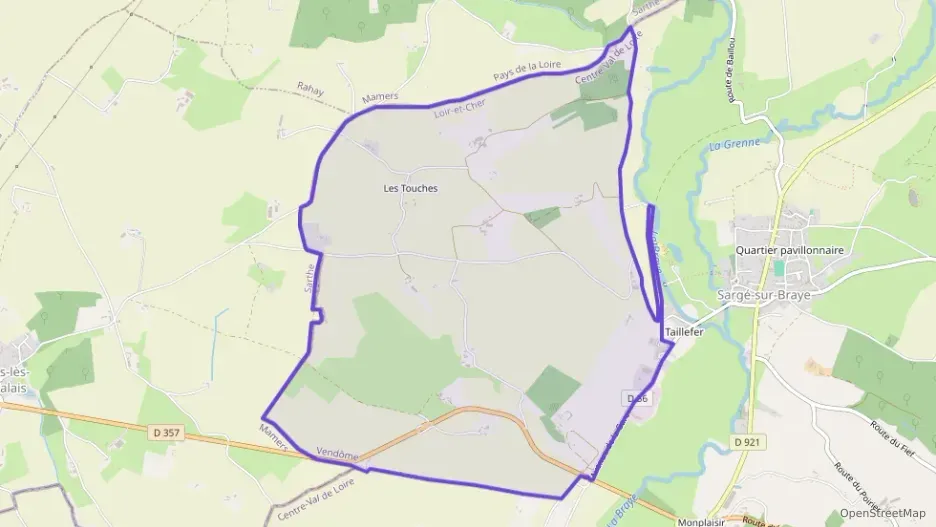 Maison 155 m² quatre pièces à vendre à Sargé-sur-Braye Maison 155 m² quatre pièces à vendre à Sargé-sur-Braye