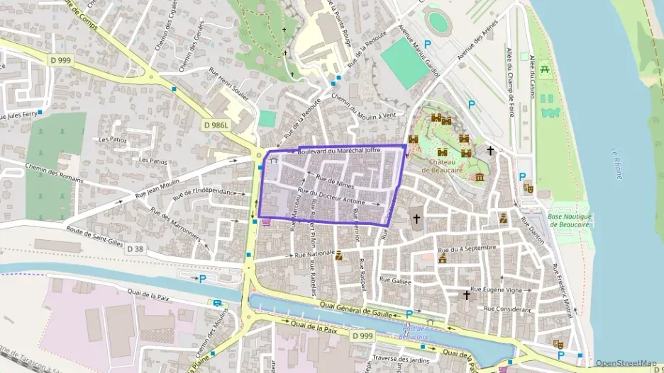 Appartement 90 m² quatre pièces à vendre à Beaucaire Appartement 90 m² quatre pièces à vendre à Beaucaire