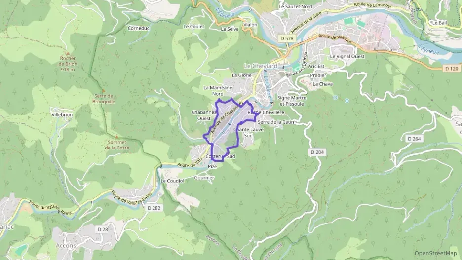 Appartement 84 m² quatre pièces à vendre à Le Cheylard Appartement 84 m² quatre pièces à vendre à Le Cheylard