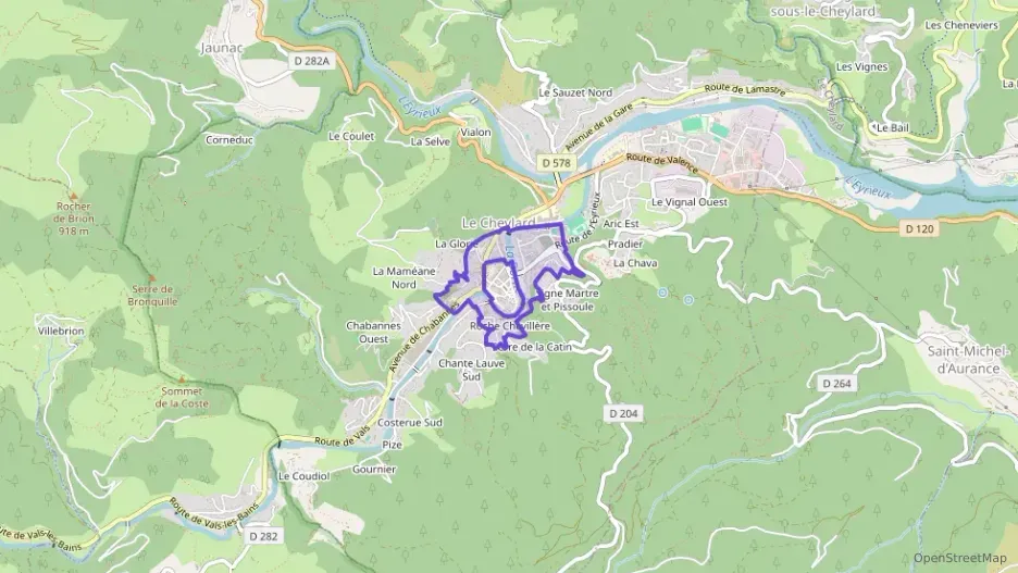 Appartement 57 m² trois pièces à vendre à Le Cheylard Appartement 57 m² trois pièces à vendre à Le Cheylard