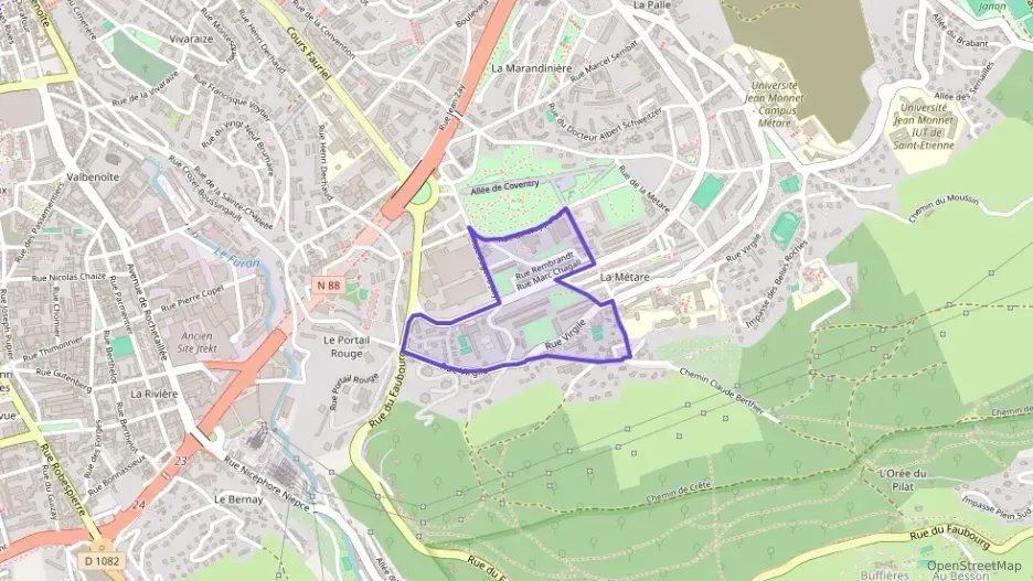 Appartement 120 m² quatre pièces à vendre à Saint-Étienne Appartement 120 m² quatre pièces à vendre à Saint-Étienne