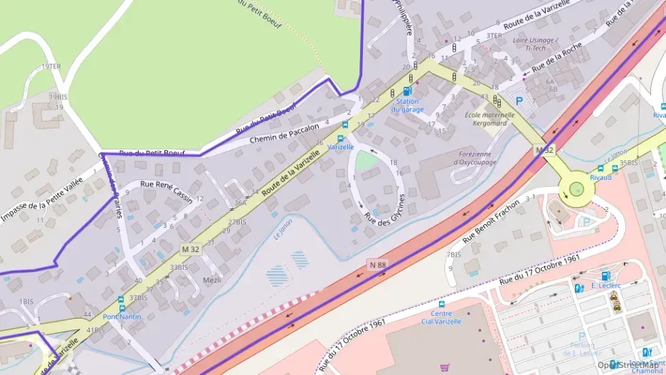 Appartement 103 m² cinq pièces à vendre à Saint-Chamond Appartement 103 m² cinq pièces à vendre à Saint-Chamond