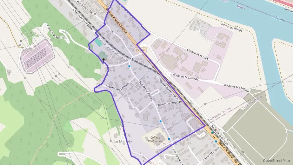 Appartement 90 m² quatre pièces à vendre à Givors Appartement 90 m² quatre pièces à vendre à Givors