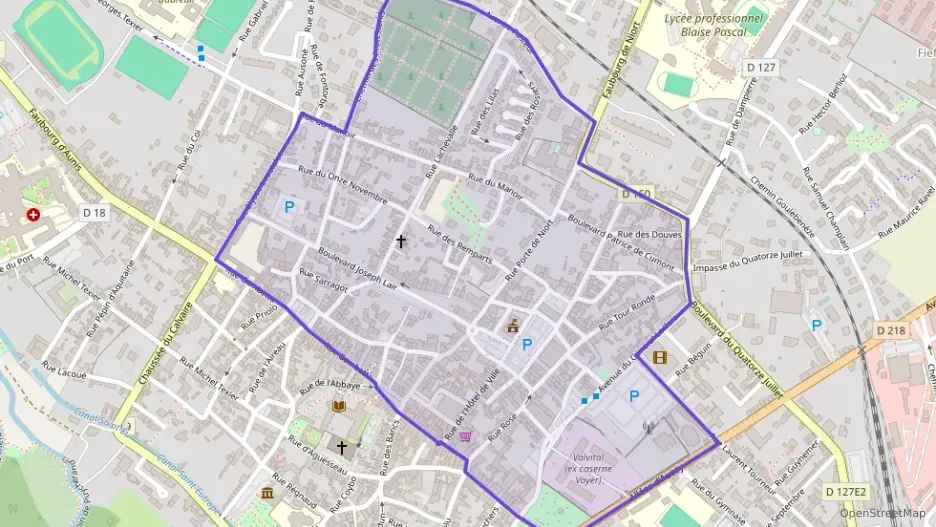 Appartement 115 m² cinq pièces à vendre à Saint-Jean-d`Angély Appartement 115 m² cinq pièces à vendre à Saint-Jean-d`Angély