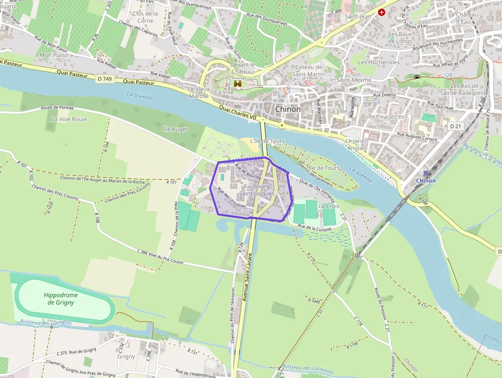 Appartement 104 m² quatre pièces à vendre à Chinon