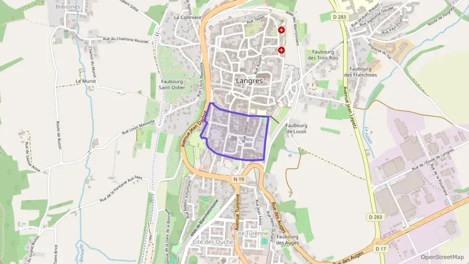 Appartement 110 m² quatre pièces à vendre à Langres Appartement 110 m² quatre pièces à vendre à Langres