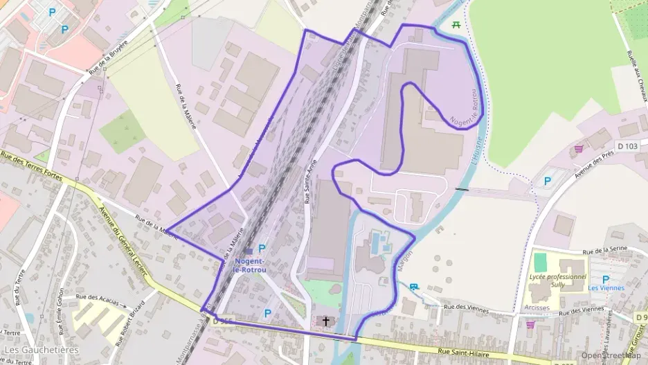 Appartement 101 m² cinq pièces à vendre à Nogent-le-Rotrou Appartement 101 m² cinq pièces à vendre à Nogent-le-Rotrou