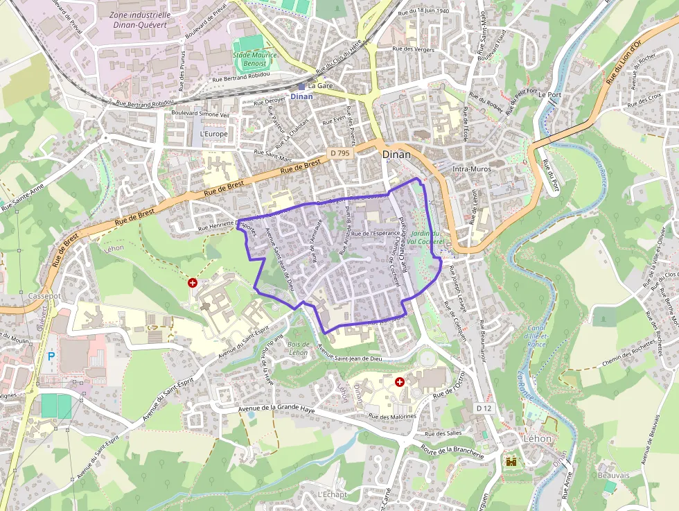 Appartement 75 m² quatre pièces à vendre à Dinan