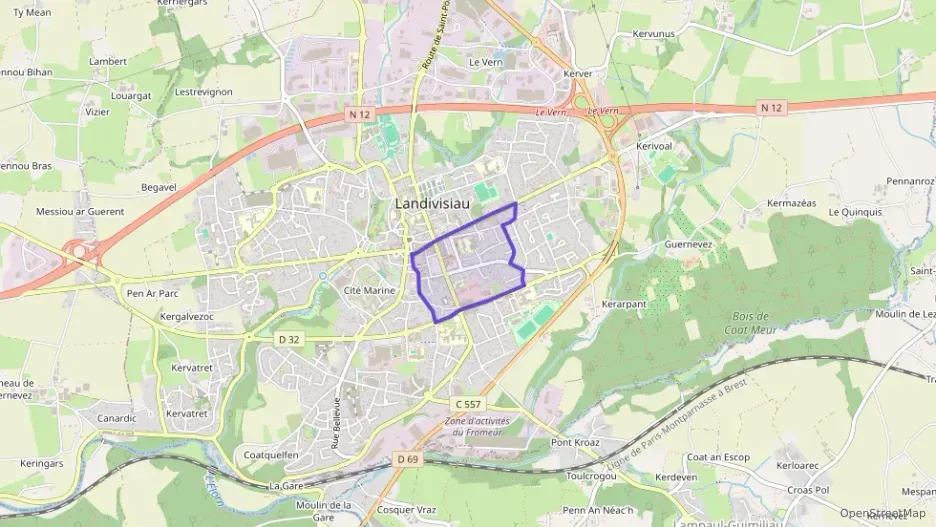 Appartement 123 m² quatre pièces à vendre à Landivisiau Appartement 123 m² quatre pièces à vendre à Landivisiau