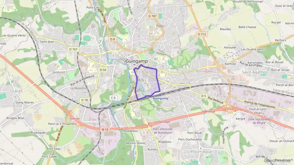 Appartement 80 m² trois pièces à vendre à Guingamp Appartement 80 m² trois pièces à vendre à Guingamp