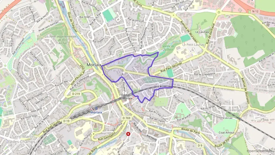 Appartement 90 m² quatre pièces à vendre à Morlaix Appartement 90 m² quatre pièces à vendre à Morlaix