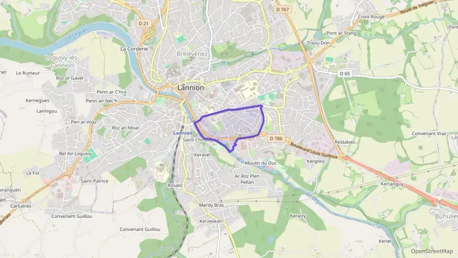 Appartement 113 m² cinq pièces à vendre à Lannion Appartement 113 m² cinq pièces à vendre à Lannion