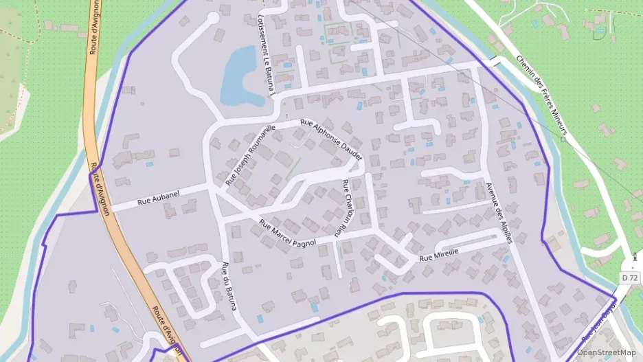 Appartement 77 m² quatre pièces à vendre à Eyguières Appartement 77 m² quatre pièces à vendre à Eyguières