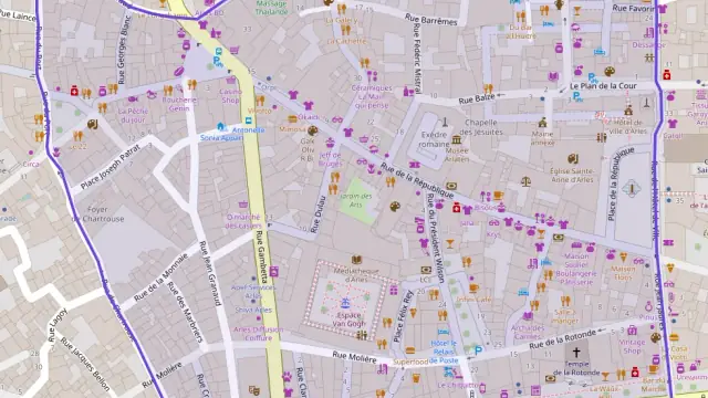 Appartement 98 m² quatre pièces à vendre à Arles