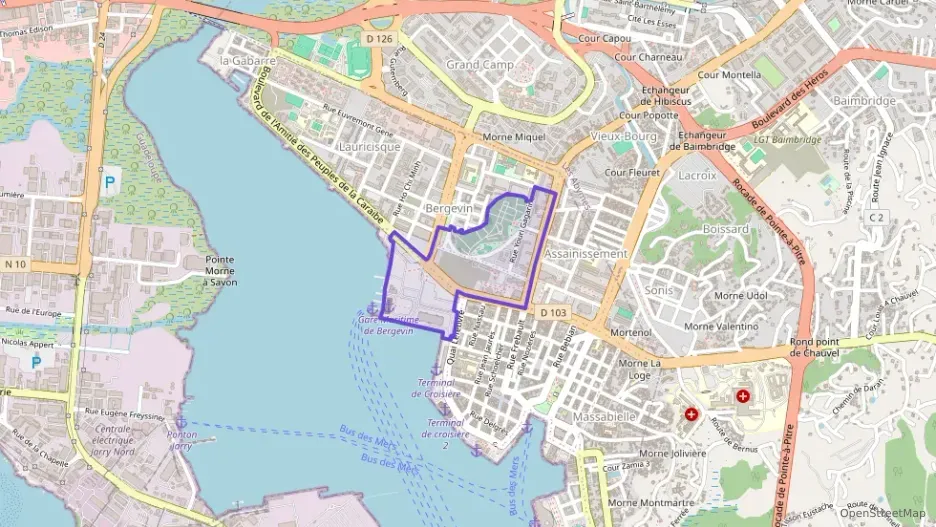 Appartement 76 m² quatre pièces à vendre à Pointe-à-Pitre Appartement 76 m² quatre pièces à vendre à Pointe-à-Pitre