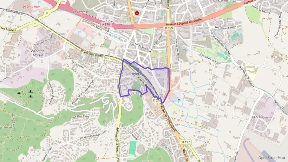 Appartement 74 m² quatre pièces à vendre à Hyères Appartement 74 m² quatre pièces à vendre à Hyères