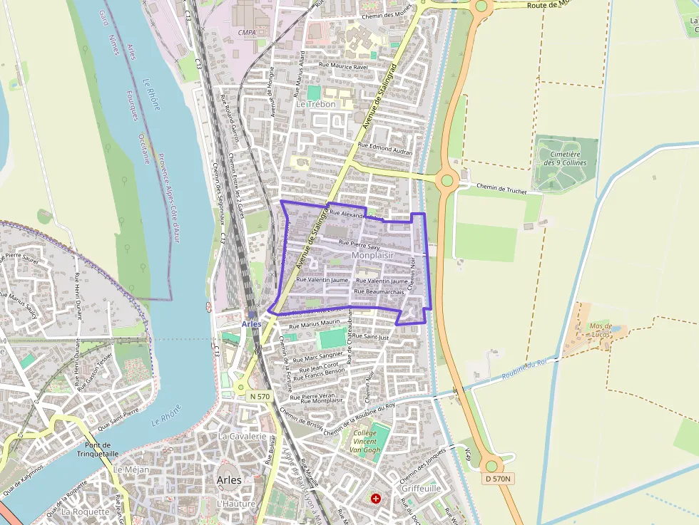 Appartement 74 m² quatre pièces à vendre à Arles