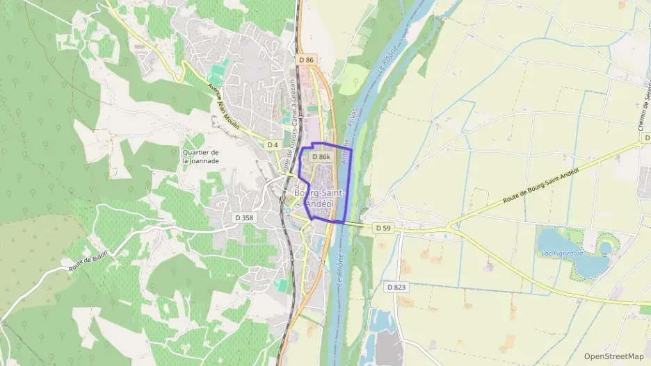 Appartement 115 m² trois pièces à vendre à Bourg-Saint-Andéol Appartement 115 m² trois pièces à vendre à Bourg-Saint-Andéol