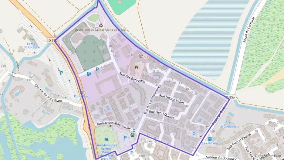 Appartement 42 m² trois pièces à vendre à Saintes-Maries-de-la-Mer Appartement 42 m² trois pièces à vendre à Saintes-Maries-de-la-Mer