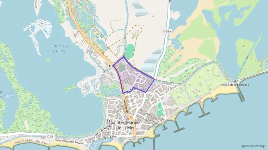 Appartement 42 m² trois pièces à vendre à Saintes-Maries-de-la-Mer Appartement 42 m² trois pièces à vendre à Saintes-Maries-de-la-Mer