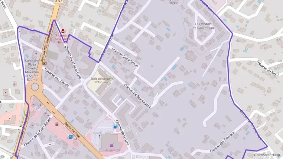 Appartement 117 m² quatre pièces à vendre à Saint-Maximin-la-Sainte-Baume Appartement 117 m² quatre pièces à vendre à Saint-Maximin-la-Sainte-Baume