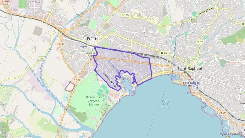 Appartement 110 m² quatre pièces à vendre à Fréjus