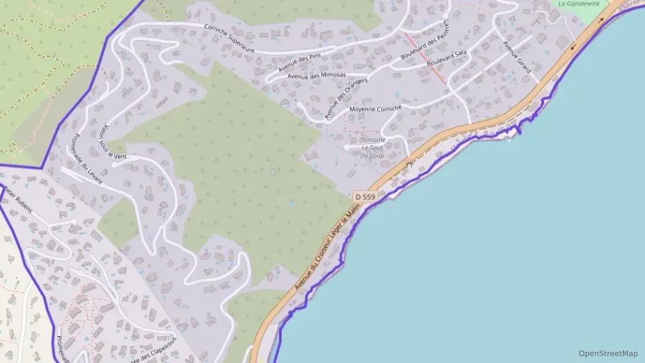 Appartement 77 m² trois pièces à vendre à Sainte-Maxime Appartement 77 m² trois pièces à vendre à Sainte-Maxime