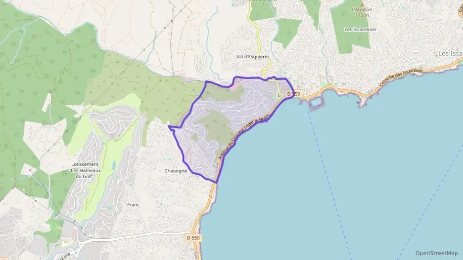 Appartement 77 m² trois pièces à vendre à Sainte-Maxime Appartement 77 m² trois pièces à vendre à Sainte-Maxime