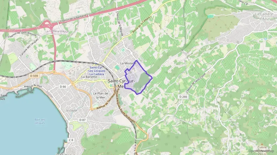 Appartement 77 m² quatre pièces à vendre à Saint-Cyr-sur-Mer Appartement 77 m² quatre pièces à vendre à Saint-Cyr-sur-Mer