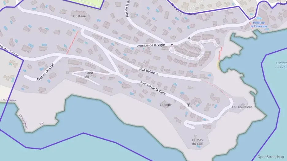 Appartement 65 m² trois pièces à vendre à Cavalaire-sur-Mer Appartement 65 m² trois pièces à vendre à Cavalaire-sur-Mer