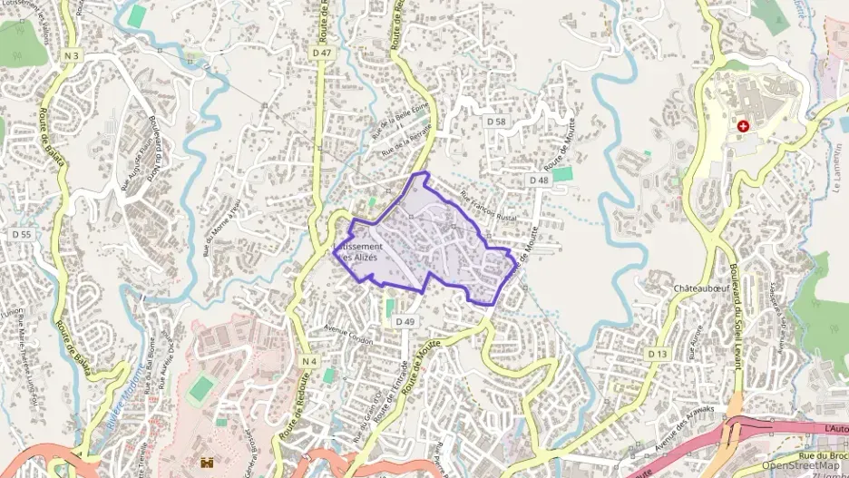 Appartement 80 m² quatre pièces à vendre à Fort-de-France Appartement 80 m² quatre pièces à vendre à Fort-de-France