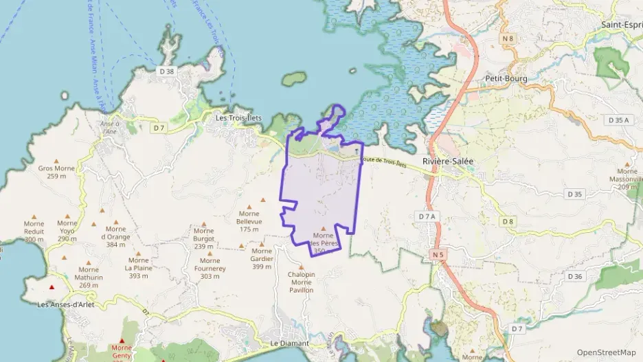 Appartement 32 m² trois pièces à vendre à Les Trois-Îlets Appartement 32 m² trois pièces à vendre à Les Trois-Îlets