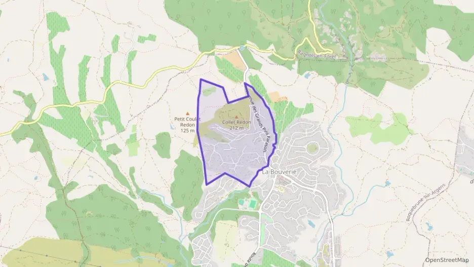 Appartement 90 m² cinq pièces à vendre à Roquebrune-sur-Argens Appartement 90 m² cinq pièces à vendre à Roquebrune-sur-Argens