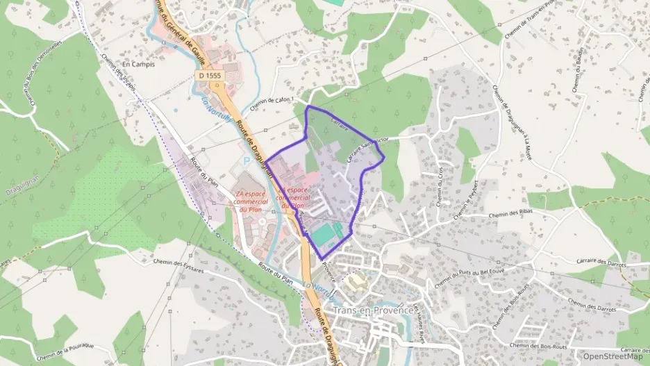 Appartement 100 m² quatre pièces à vendre à Trans-en-Provence Appartement 100 m² quatre pièces à vendre à Trans-en-Provence