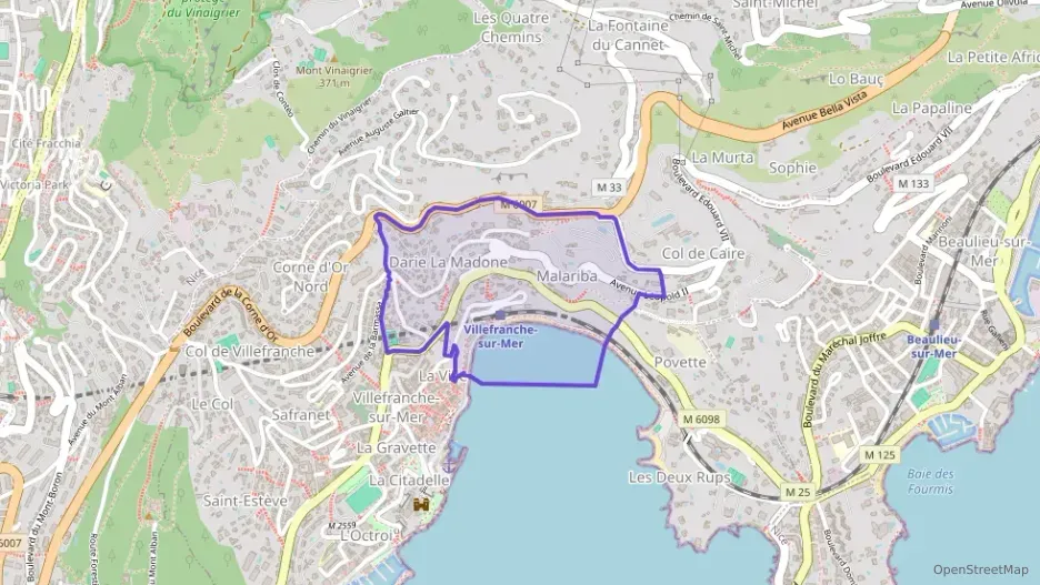 Appartement 99 m² cinq pièces à vendre à Villefranche-sur-Mer