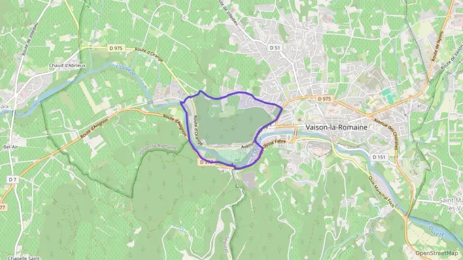 Appartement 100 m² quatre pièces à vendre à Vaison-la-Romaine Appartement 100 m² quatre pièces à vendre à Vaison-la-Romaine